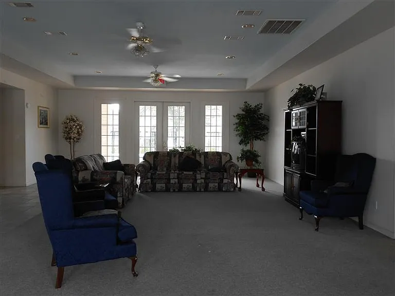 Peachwood Place Apartments — Photo 3