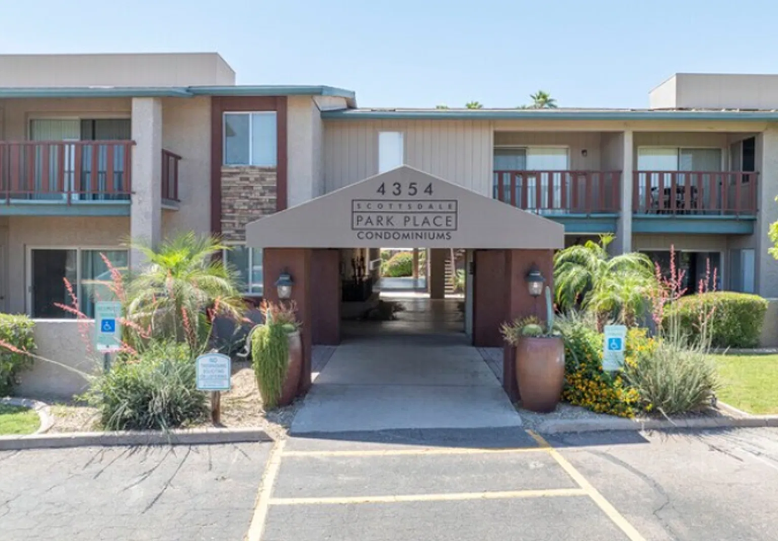 Old Town Scottsdale Gem! 2 Primary Suites, Private Patio & Resort-Style Amenities! — Photo 1
