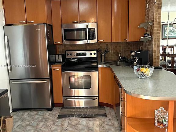4th image of 1600 S Ocean Dr APT 3D
