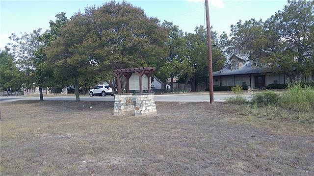 2nd image of 203 College Ave