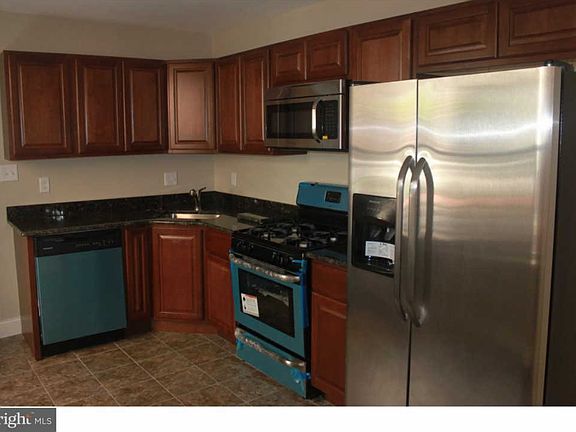 5th image of 2407 W 6th St