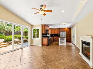 824 Prince Avenue, Healdsburg, CA 95448