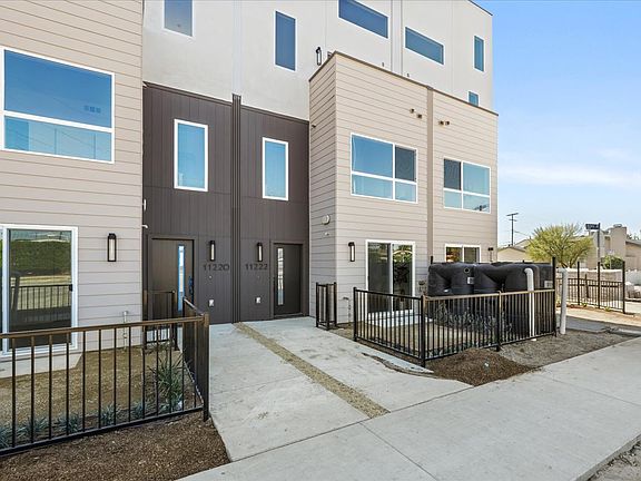 2nd image of 11222 Victory Blvd #Yfz712