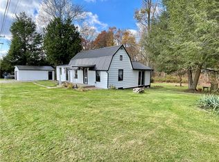 1121 School Rd, Apollo, PA 15613