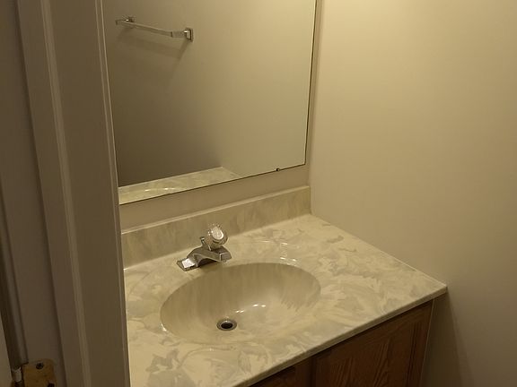 3rd image of 210 Academy Ln