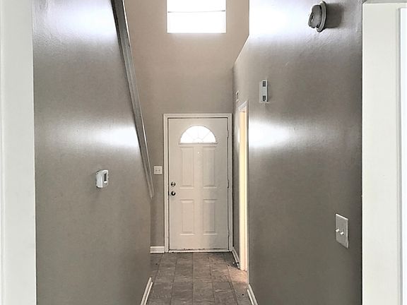 2nd image of 5577 Bracken Dr