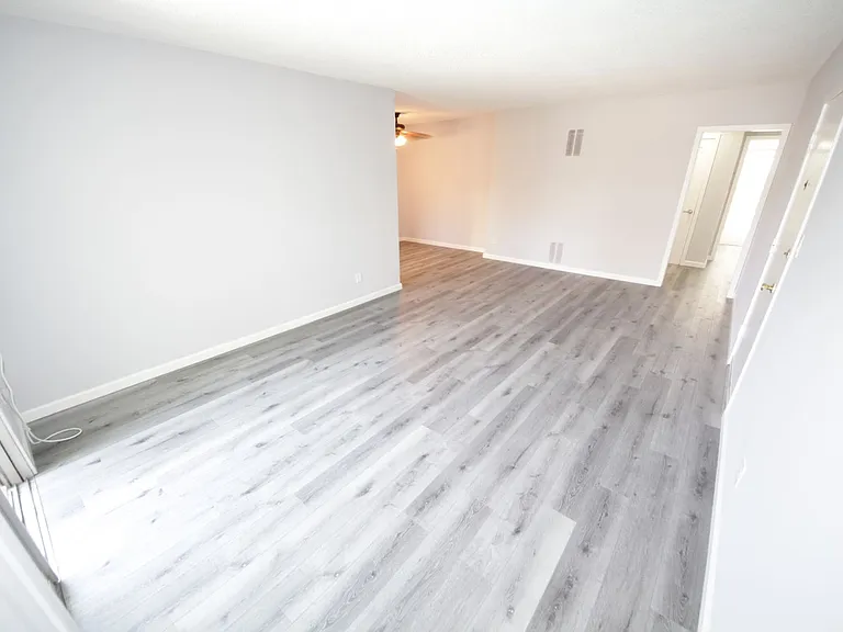 The Royalton Apartments — Photo 3