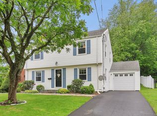 404 Brimfield Rd, Wethersfield, CT 06109