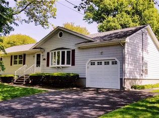 95 Wigwam Ln, Stratford, CT 06614