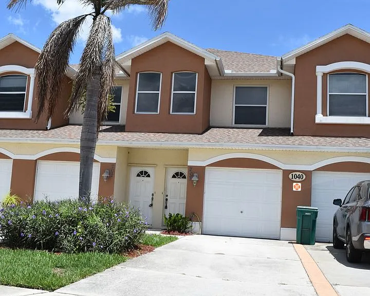 1040 Venetian Dr #203 — Photo 43