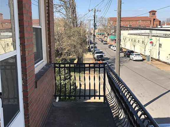 2nd image of 2229-2F Marconi St
