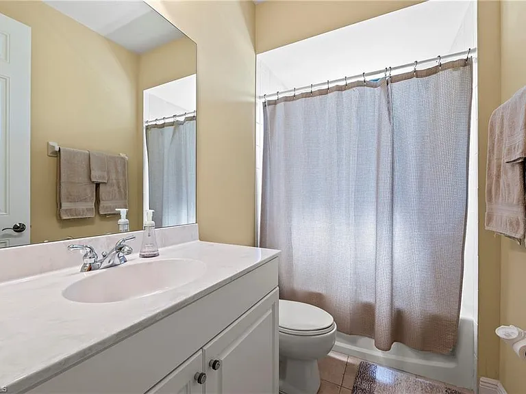 975 Tivoli Ct — Photo 23