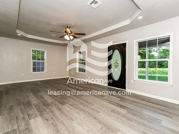 877526_001_living_room_2.jpg