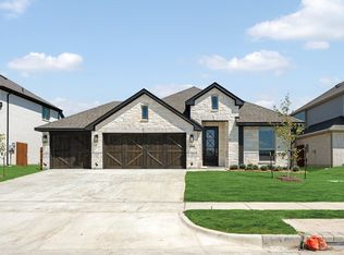 553 Red Maple Rd, Waxahachie, TX 75165