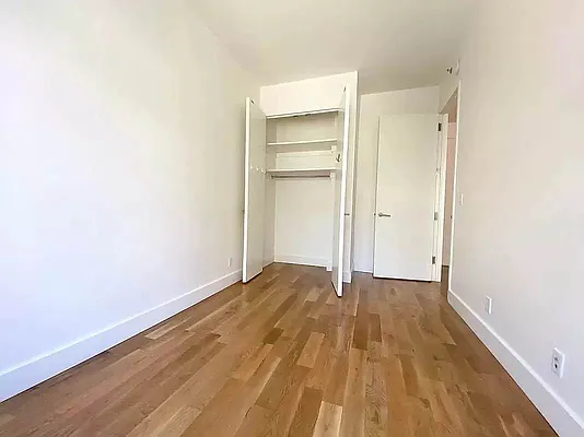 Rented by EXR | media 4