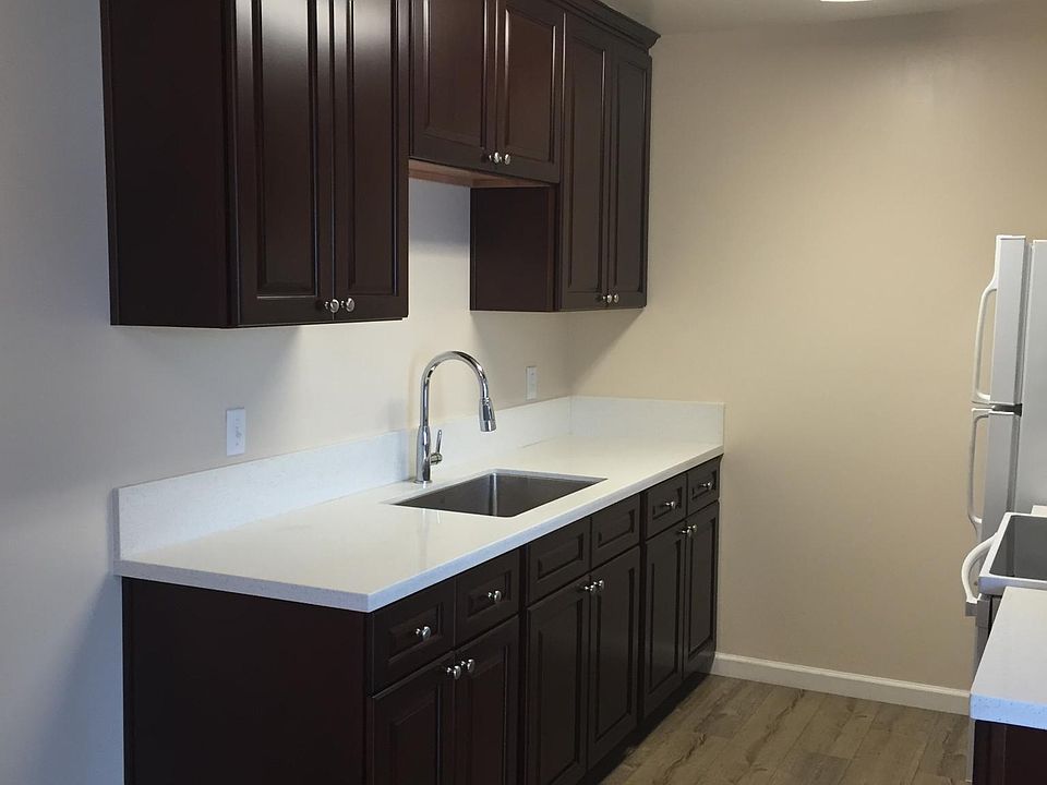 1st image of 40 Glen Eyrie Ave #68kkfzxmw