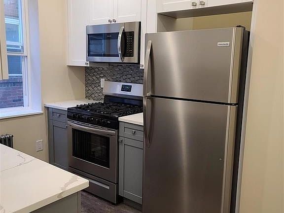 2nd image of 289 Day Ave APT C4