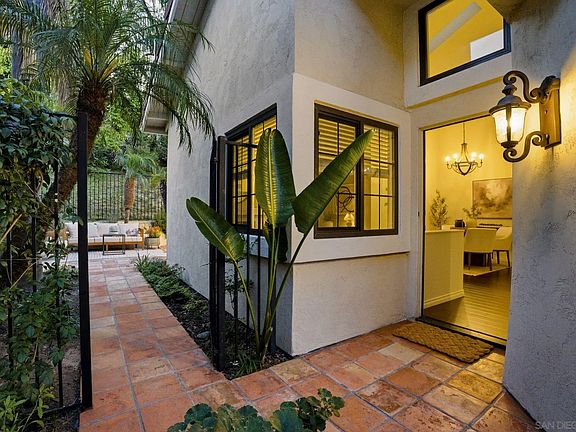 3rd image of 4022 Caminito Meliado