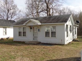 811 Curtis St, Paris, TN 38242