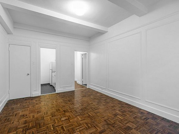 3rd image of 160 W 71st St APT 5W