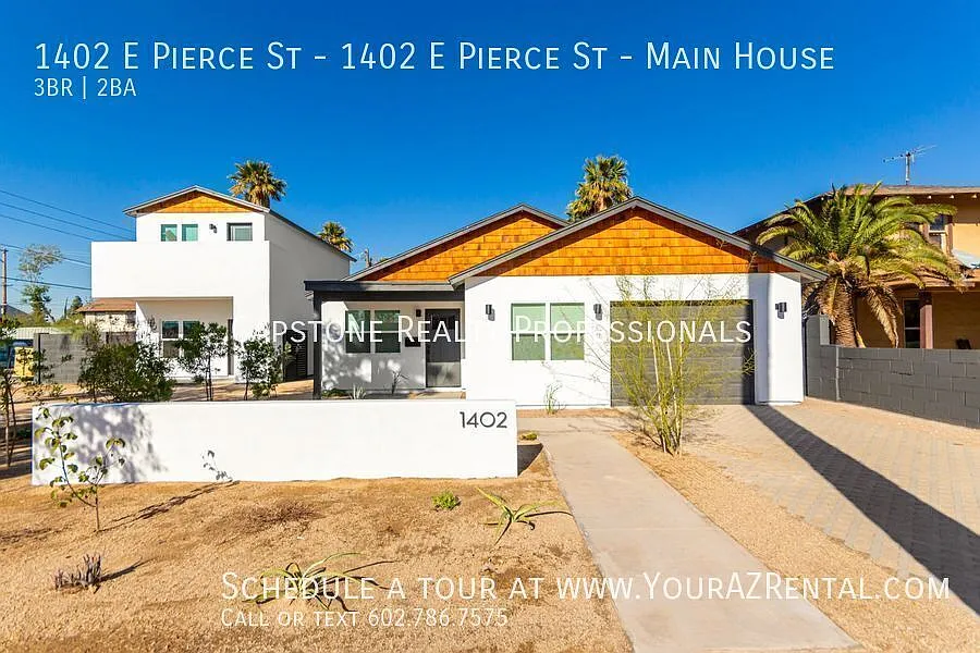 Stunning 3 Bed, 2 Bath Bungalow in the Historic Garfield District — Photo 2