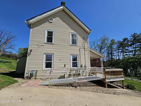 5th image of 132 Montgomery St