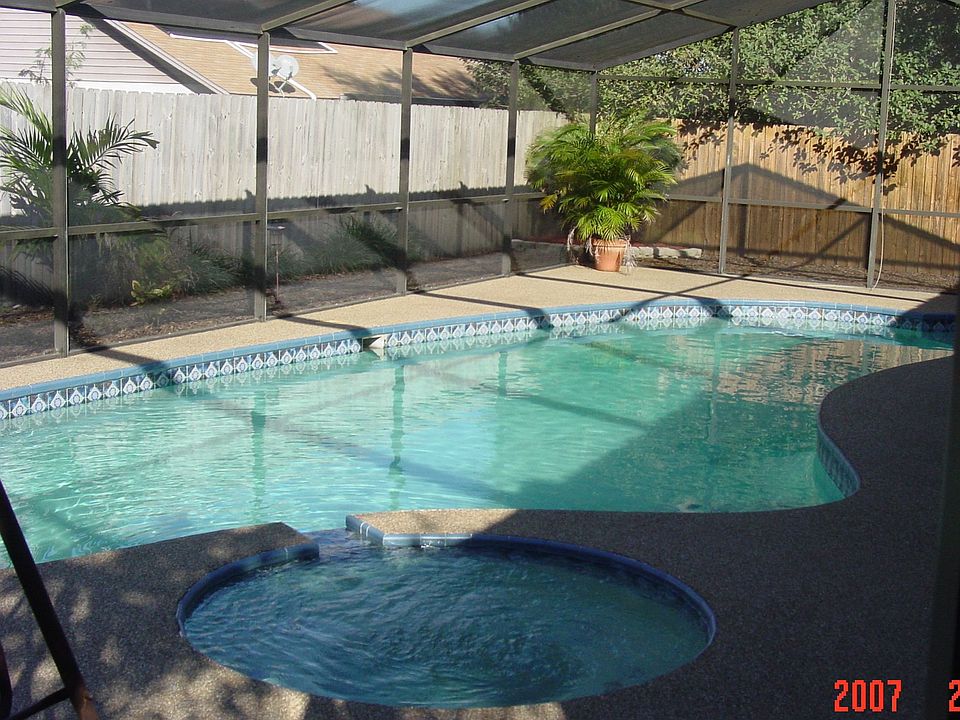 2nd image of 1612 Dawnridge Ct
