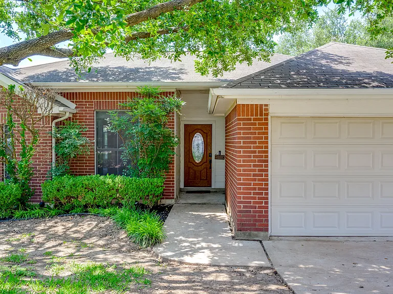 3625 Hawk Ridge St — Photo 4