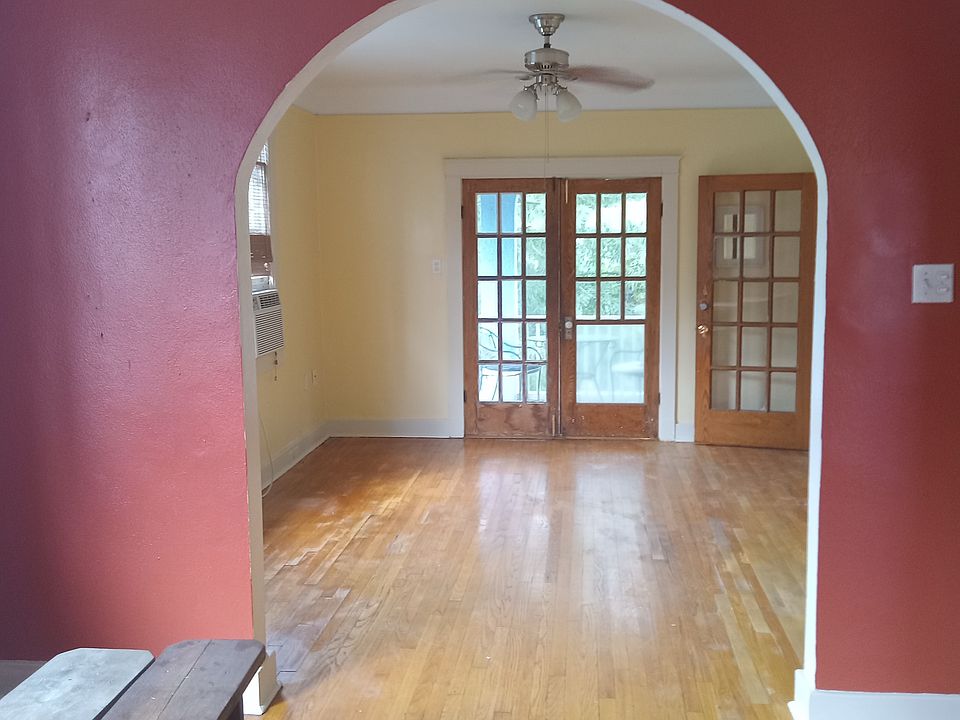 1st image of 3303 Louisiana Avenue Pkwy