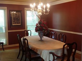 230 Woodlake Dr, Gallatin, TN 37066