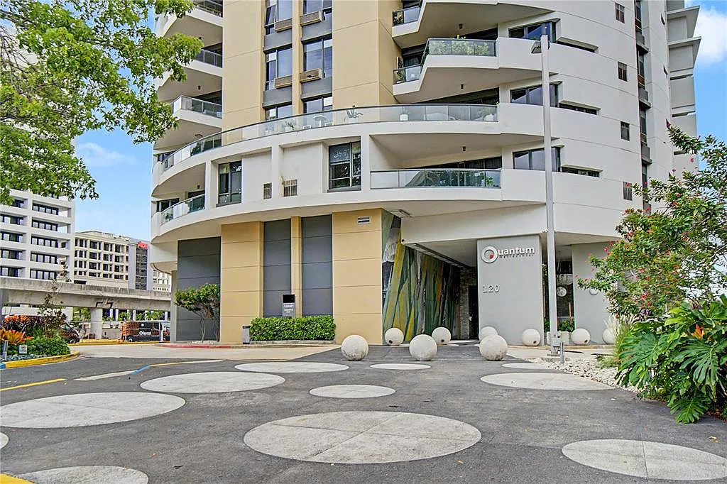 2 bed, 2.0 bath, 1809 sqft, $4,000 — Photo 1