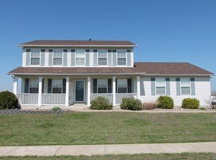 117 Whisper Creek Dr, Wentzville, MO 63385