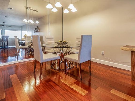 5th image of 722 Pinellas Bayway #106