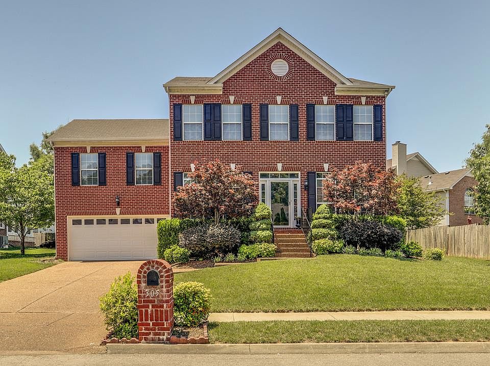 1st image of 305 Wisteria Dr