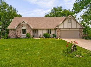 24345 W 71st St, Shawnee, KS 66226