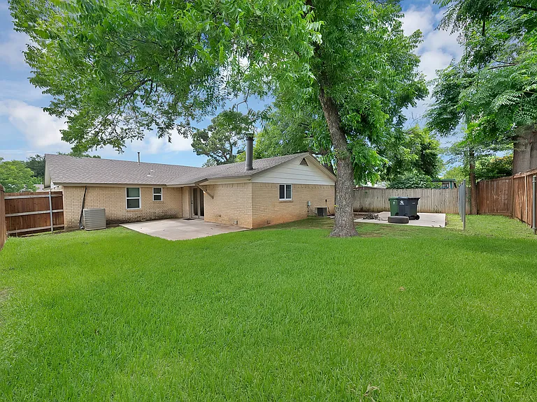 1103 Wildwood Dr — Photo 18