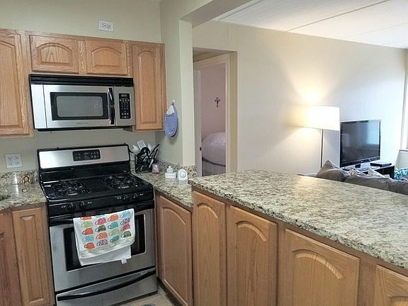 3rd image of 1 N Chestnut Ave APT 1D