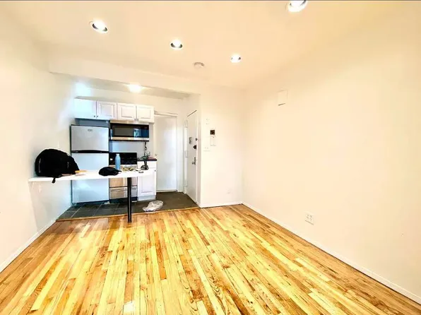453 West 46th Street image 1 of 8
