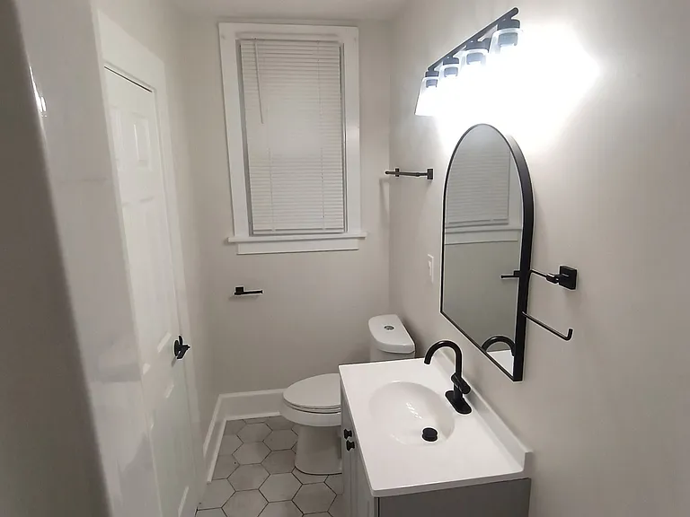 813 E Wayne St #1 — Photo 4