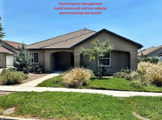 2013 Bella Oaks Dr, Tulare, CA 93274