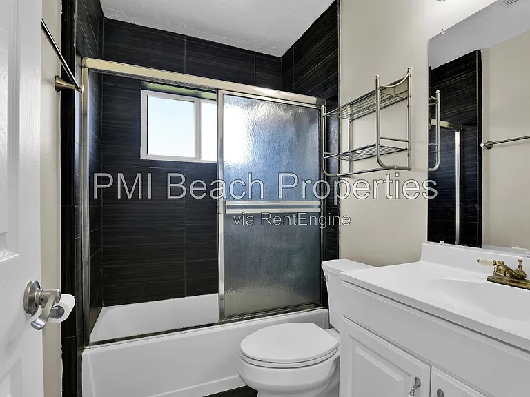 350 NE 29th St — Photo 20