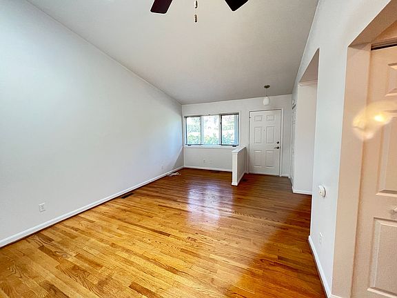4th image of 1283 Branchlands Dr