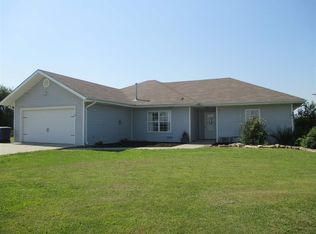 3409 Trail Rd, Junction City, KS 66441