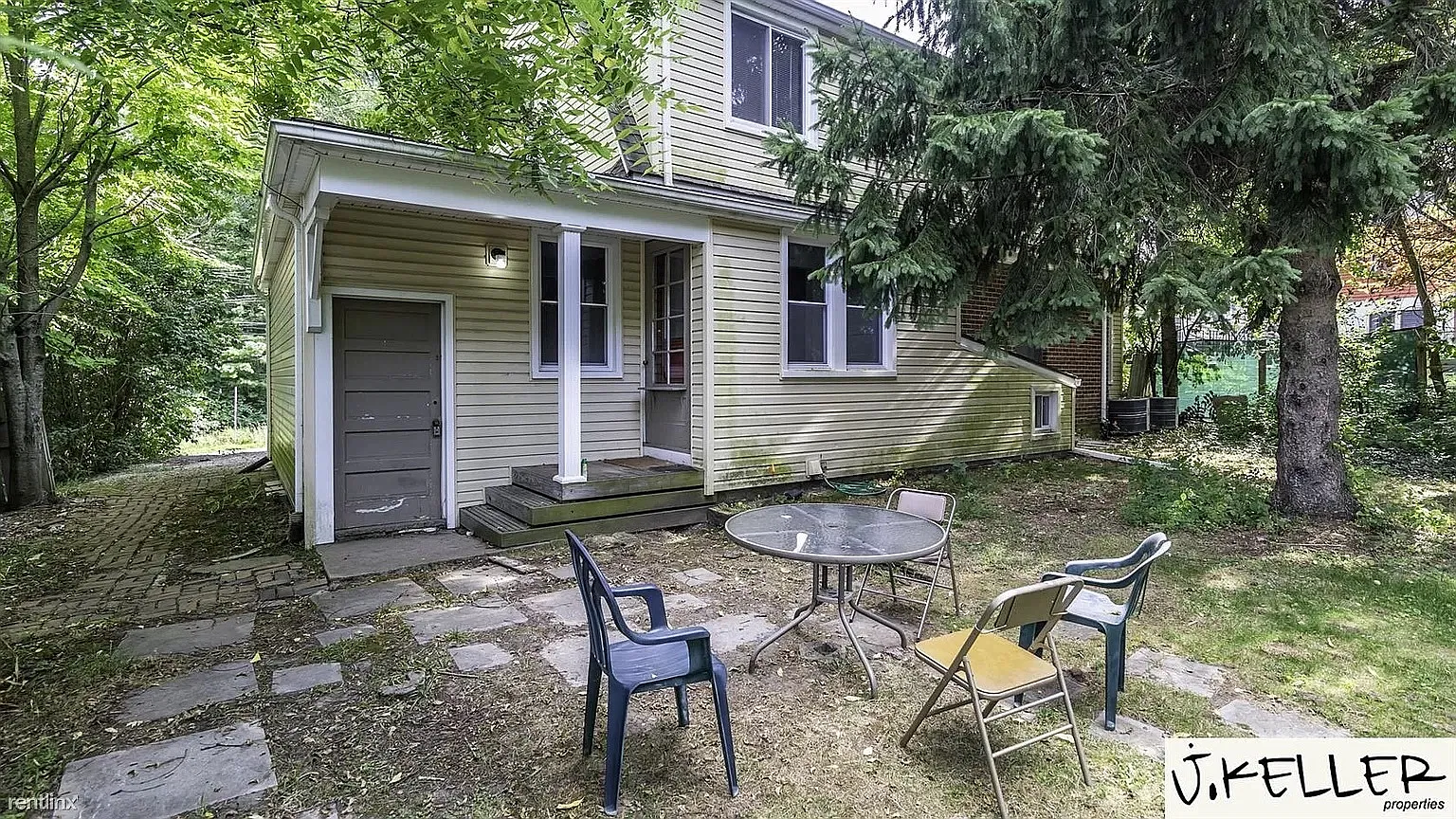 1707 Broadway - 1 — Photo 3