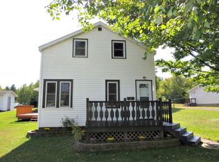 621 Eskil Ave, Kingsford, MI 49802