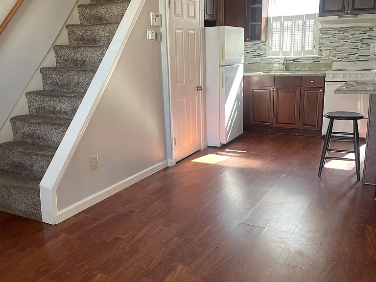 118 Titan St — Photo 30