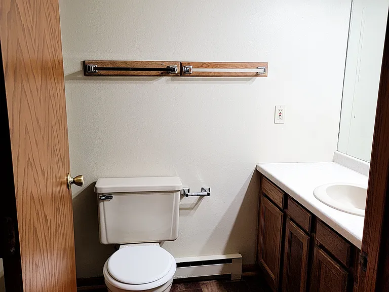 3306 Oak Knoll Dr — Photo 7