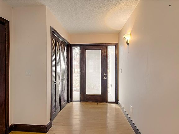 3rd image of 2824 Sunburst Dr