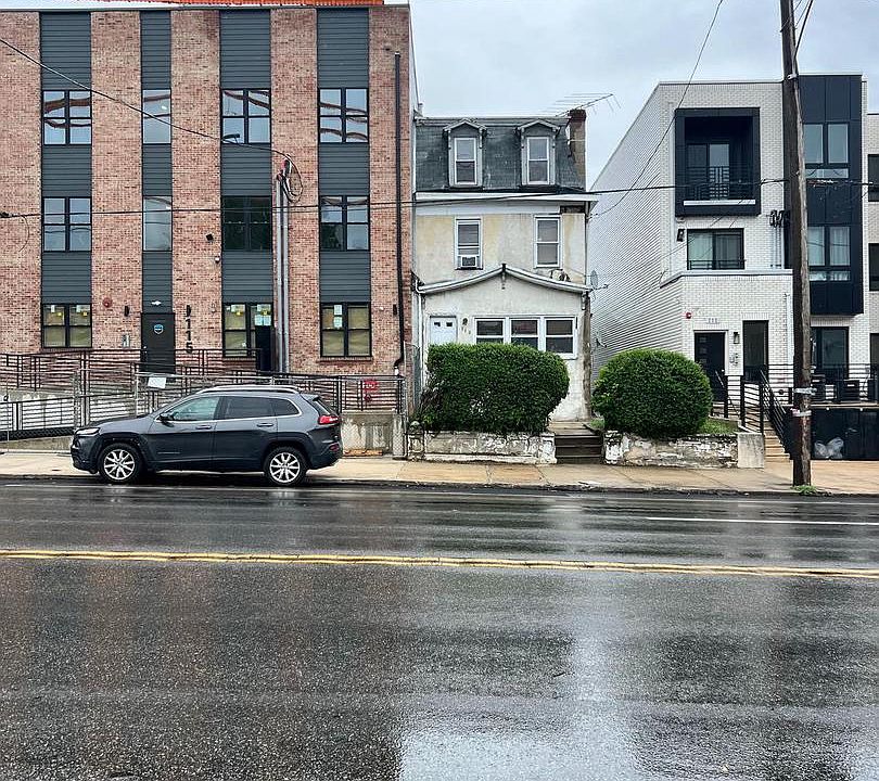 2nd image of 113 N 63rd St