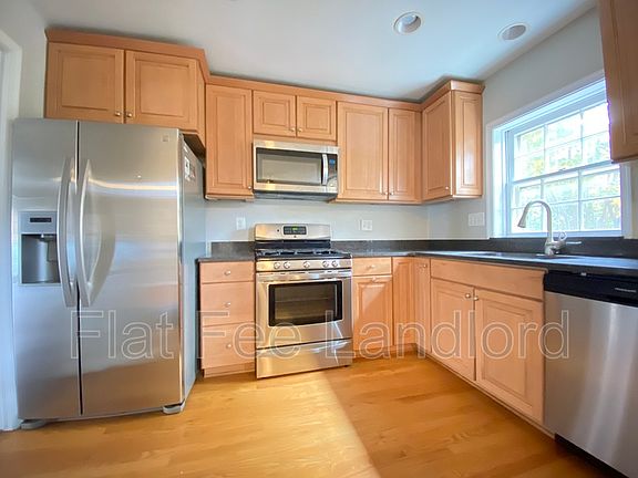 5th image of 3025 Federal Hill Dr